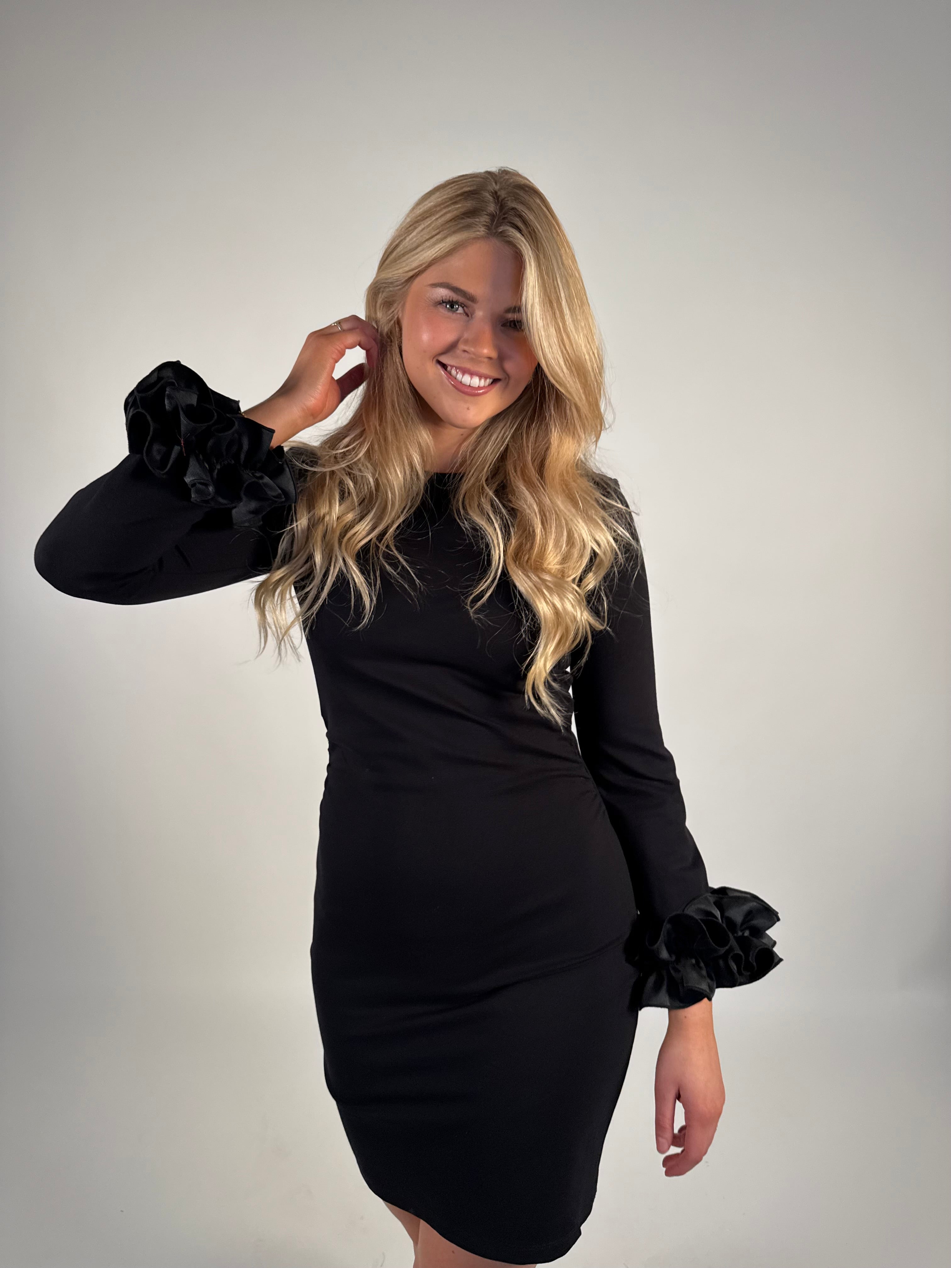 VILISSE Short Dress - Black Beauty